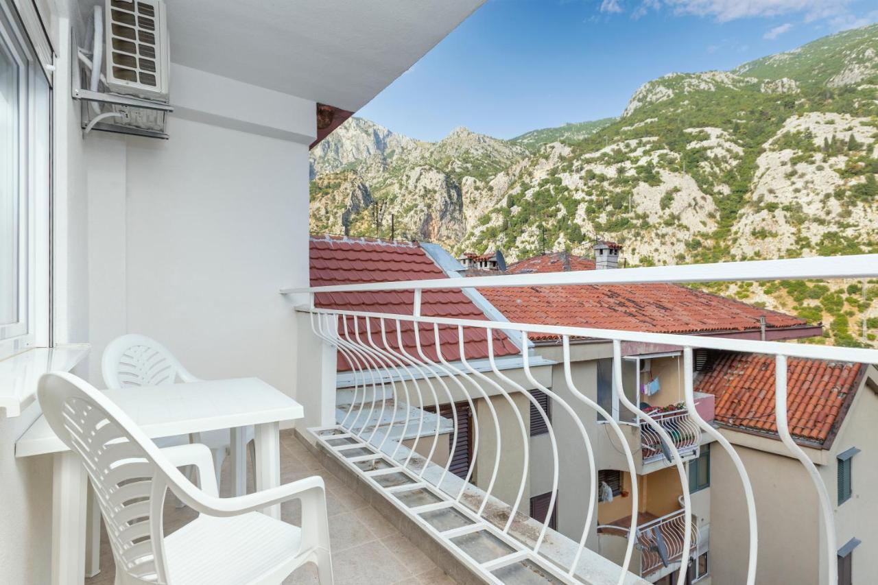 Studio Apartman Scardona Котор Екстериор снимка